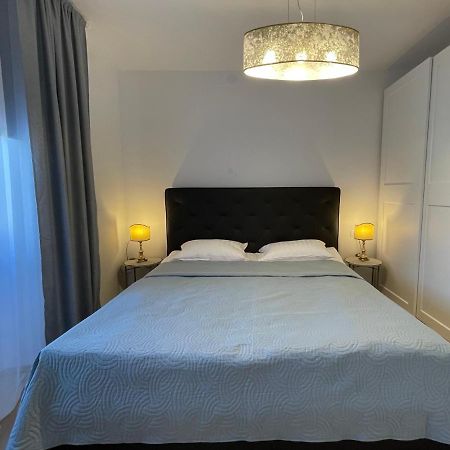 Happy Casa Isola Grande Apartment อิซอลา ภายนอก รูปภาพ