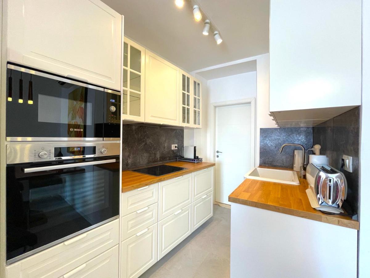 Happy Casa Isola Grande Apartment อิซอลา ภายนอก รูปภาพ